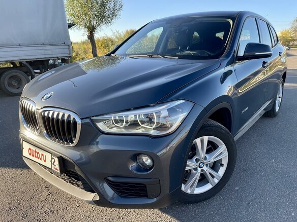 2017 BMW X1 20i xDrive II (F48), серый - вид 4