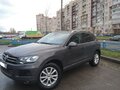 2011 Volkswagen Touareg II, серый - вид 1