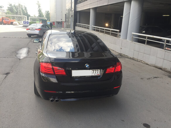 2011 BMW 5 серии 530d xDrive VI (F10/F11/F07), чёрный - вид 9