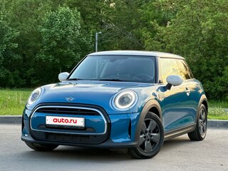 2021 Mini Hatch Cooper III (F55/F56) Рестайлинг 2, синий, 2650000 рублей, вид 1