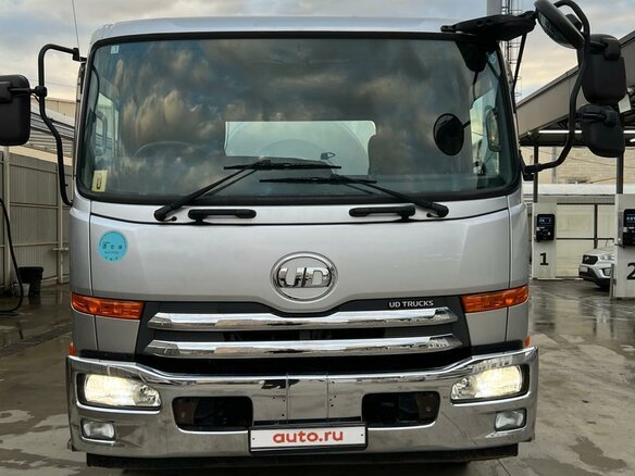 2015 Nissan Mixer, серебристый, 11000000 рублей - вид 2
