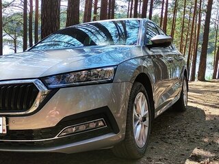 2021 Skoda Octavia IV (A8), бежевый, 2750000 рублей, вид 2