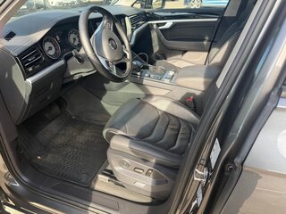 2019 Volkswagen Touareg III, серый, 3300000 рублей, вид 5