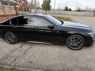 2021 BMW 7 серии 730d xDrive VI (G11/G12) Рестайлинг, чёрный, 8900000 рублей, вид 3