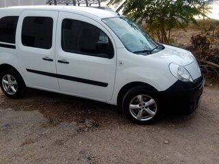 2009 Renault Kangoo II, белый, 850000 рублей, вид 4