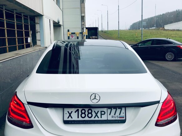 2014 Mercedes-Benz C-Класс 180 IV (W205), белый, 2200000 рублей - вид 4