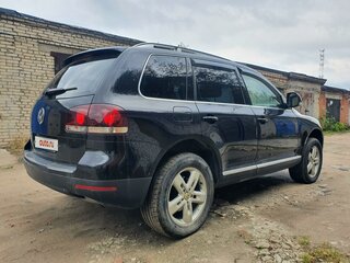 2007 Volkswagen Touareg I Рестайлинг, чёрный, 1220000 рублей, вид 4