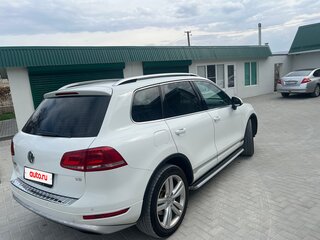 2012 Volkswagen Touareg II, белый, 1900000 рублей, вид 4