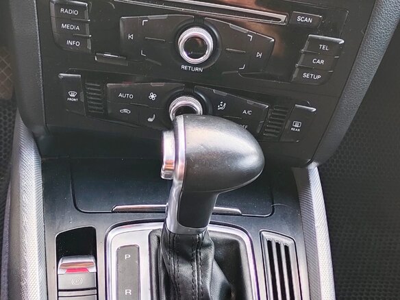 2014 Audi Q5 I (8R) Рестайлинг, коричневый, 1800000 рублей - вид 8