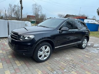 2011 Volkswagen Touareg II, чёрный, 2107000 рублей, вид 2