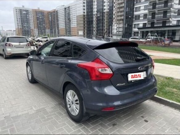 2013 Ford Focus III, серый, 900000 рублей - вид 2