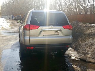 2015 Mitsubishi Pajero Sport II Рестайлинг, серый, 1900000 рублей, вид 2