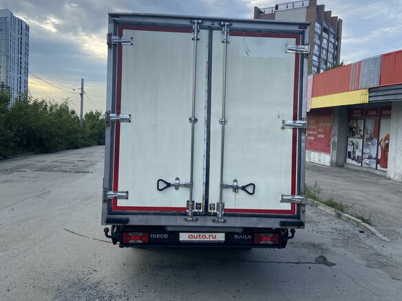 2015 Iveco Daily, белый, 3100000 рублей - вид 5