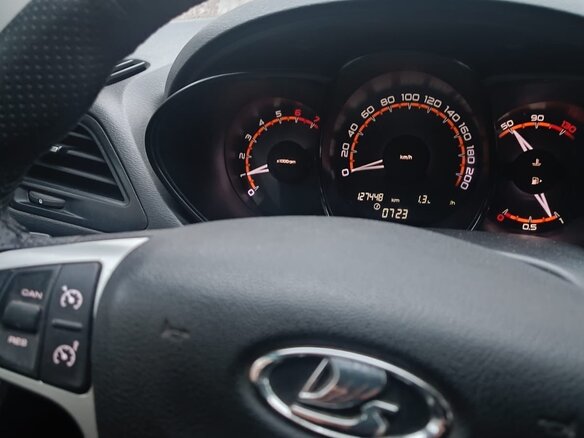2018 Lada (ВАЗ) Vesta I, серебристый, 925000 рублей - вид 6