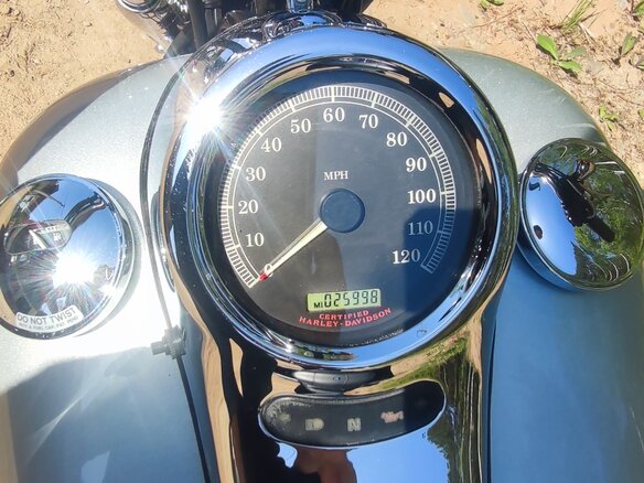 2005 Harley-Davidson Softail Custom, серебристый, 795000 рублей - вид 3