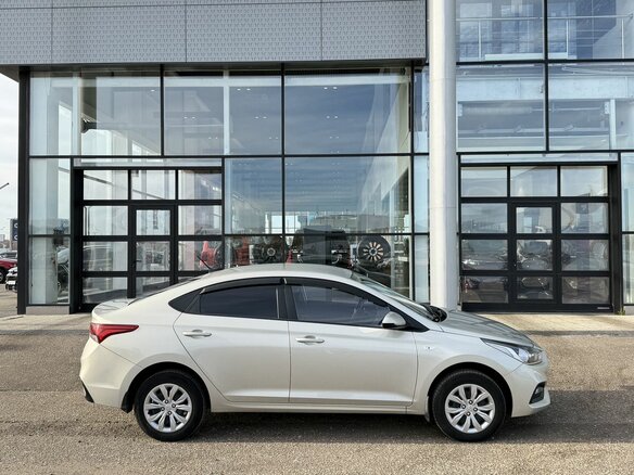 2019 Hyundai Solaris II, бежевый, 1345000 рублей - вид 4