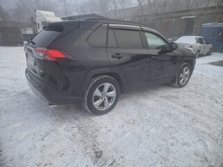 2021 Toyota RAV4 V (XA50), чёрный, 4500000 рублей, вид 1