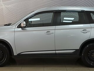 2016 Mitsubishi Outlander III Рестайлинг 2, серебристый, 1733000 рублей, вид 2