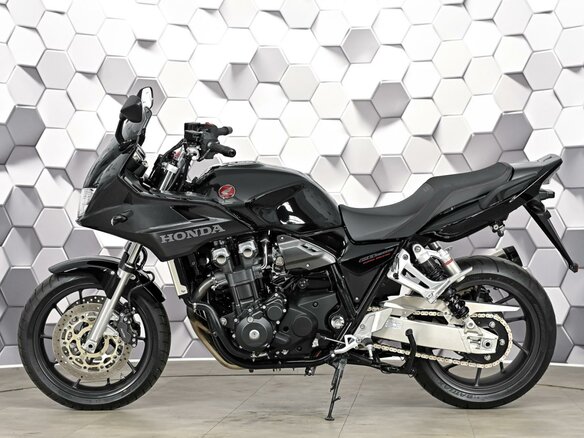 2025 Honda CB 1300, чёрный, 1699000 рублей - вид 3
