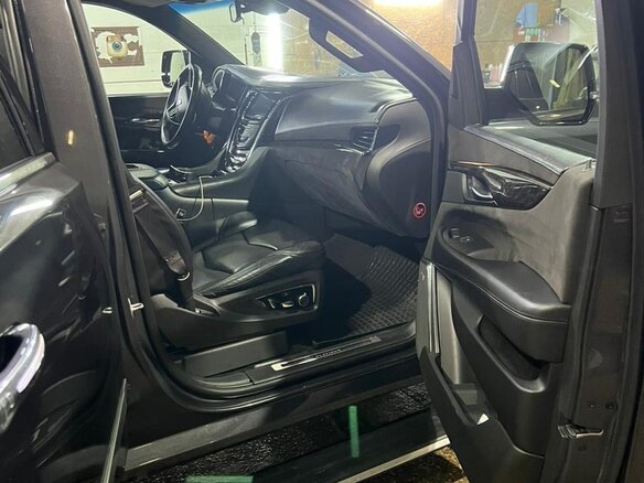 2015 Cadillac Escalade IV, серый, 4050000 рублей - вид 14