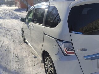 2012 Honda Freed I Рестайлинг, белый, 1150000 рублей, вид 4