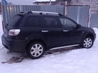 2005 Mitsubishi Outlander I, чёрный, 780000 рублей, вид 3