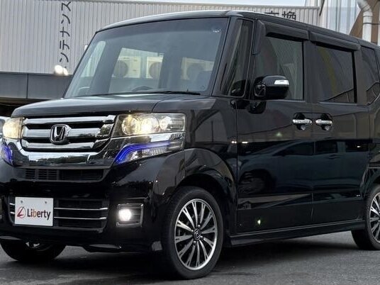 2016 Honda N-BOX I Рестайлинг, чёрный
