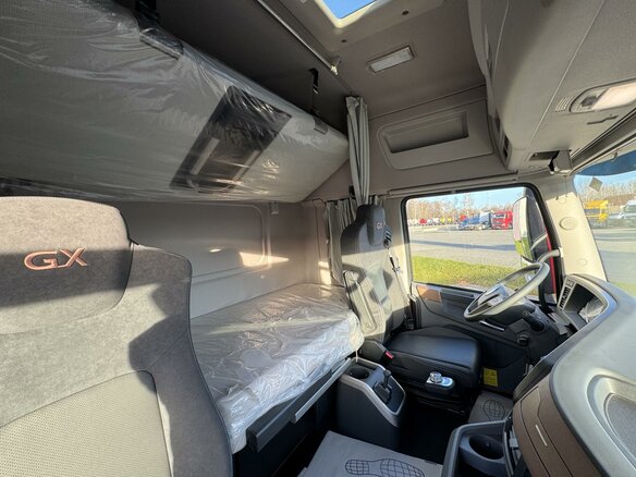 2024 Dongfeng GX, красный, 9000000 рублей - вид 17