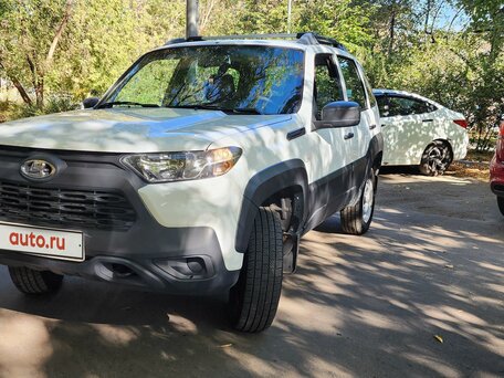 2022 Lada (ВАЗ) Niva Travel I, белый, 870000 рублей, вид 2