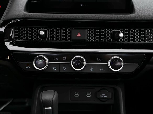 2026 Honda Civic XI Рестайлинг, белый, 2400000 рублей - вид 11