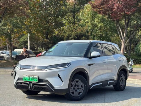2025 BYD Yuan Up 45.12 kWh, серебристый, 2020000 рублей, вид 1