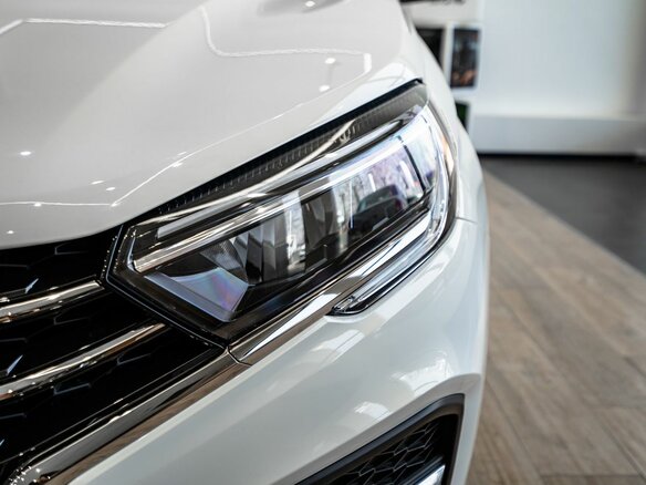 2026 Lada (ВАЗ) Vesta I Рестайлинг (NG), белый, 1631000 рублей - вид 2