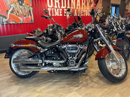2024 Harley-Davidson Fat Boy, красный, 3400000 рублей, вид 2