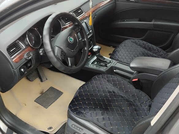 2012 Skoda Superb II, бежевый, 1600000 рублей - вид 5