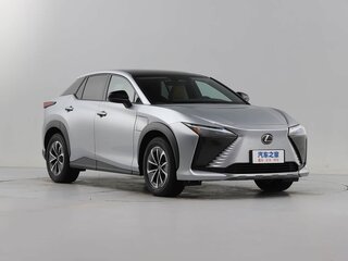 2023 Lexus RZ 450e, серебристый, 6200000 рублей, вид 3