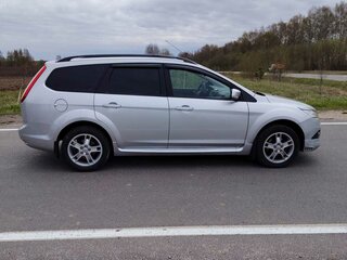 2009 Ford Focus II Рестайлинг, серебристый, 650000 рублей, вид 4