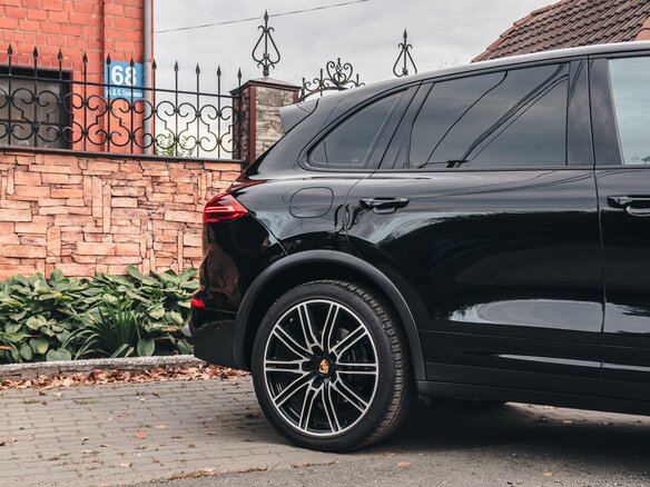 2015 Porsche Cayenne II Рестайлинг (958), чёрный, 3600000 рублей - вид 8