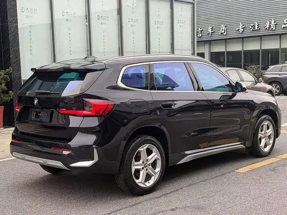 2023 BMW X1 Long 20Li sDrive III (U11/U12), чёрный, 2500000 рублей - вид 3
