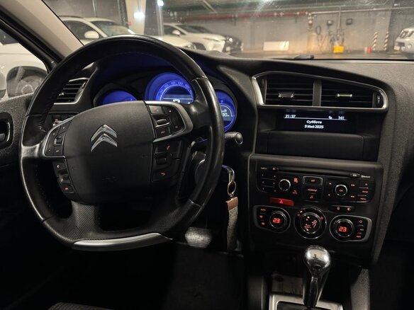 2013 Citroen C4 II, белый, 770000 рублей - вид 9
