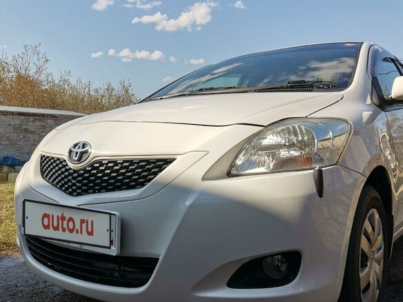 2010 Toyota Belta I, белый, 825000 рублей - вид 13