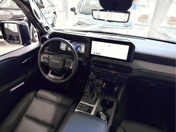 2026 Toyota Land Cruiser Prado 250 Series, чёрный, 12300000 рублей - вид 12