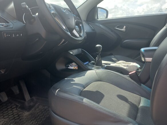 2011 Hyundai ix35 I, белый - вид 5