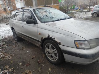 1995 Toyota Caldina I Рестайлинг, серебристый, 100000 рублей, вид 1