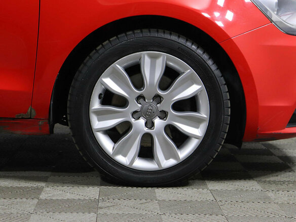 2011 Audi A1 I (8X), красный - вид 15