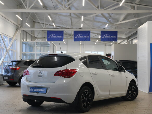 2010 Opel Astra J, белый - вид 5