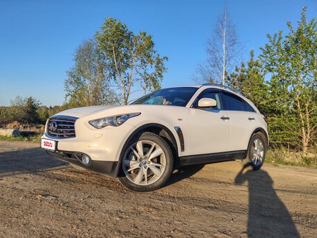 2014 Infiniti QX70, белый, 2150000 рублей, вид 1