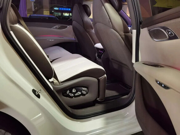 2023 IM Motors (Zhiji) LS7 90 kWh, белый - вид 6