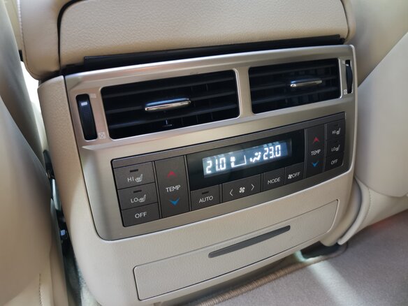 2013 Lexus LX 570 III Рестайлинг, чёрный - вид 28