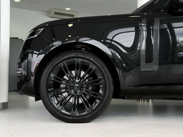 2026 Land Rover Range Rover D350 MHEV V, чёрный, 24400000 рублей - вид 2