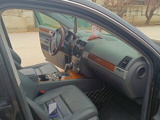 2008 Volkswagen Touareg I Рестайлинг, чёрный, 1350000 рублей, вид 5